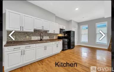 Main picture of 2428 Lakeview Ave