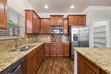 Main picture of 804 Tuscan Rd