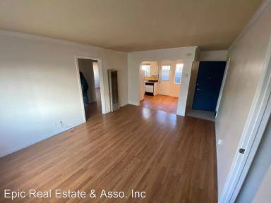 Main picture of 395 Moultrie St