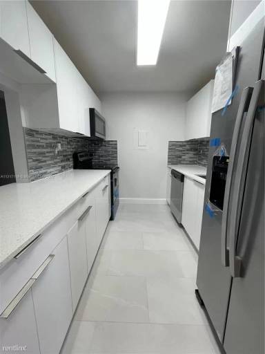 Main picture of 151 Lakeview Dr