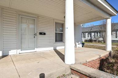 Main picture of 124 Saluda St