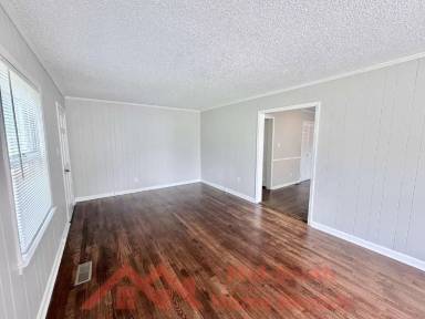 Main picture of 3998 Victor Dr