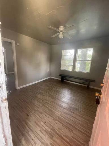 Main picture of 1419 1/2 Capron St