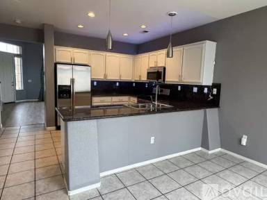 Main picture of 532 Bella Calais Way