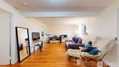 Main picture of 1758 Commonwealth Ave