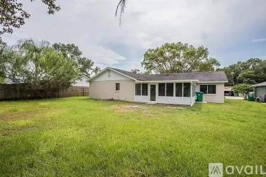 Main picture of 109 Holiday Ln