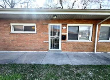 Main picture of 9136 S Anthony Ave