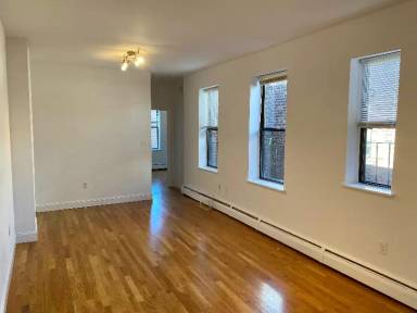 Main picture of 225 E Berkeley St