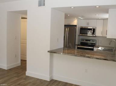 Main picture of 620 SW 56th Ave