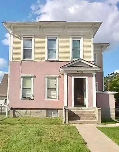 Main picture of 930 2nd Ave