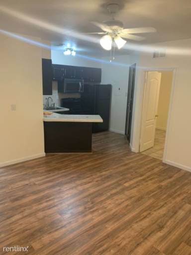 Main picture of 2601 Taylor St