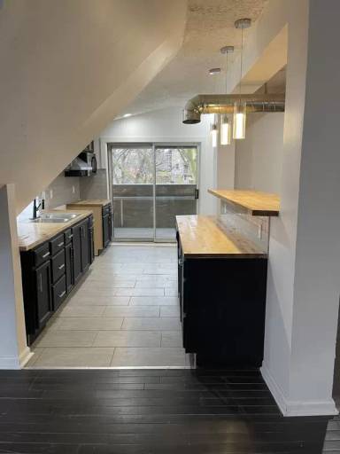 Main picture of 2832 Stanton Ave