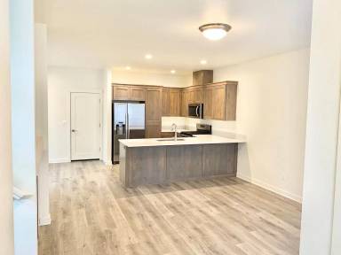 Main picture of 2536 NE Purcell Blvd