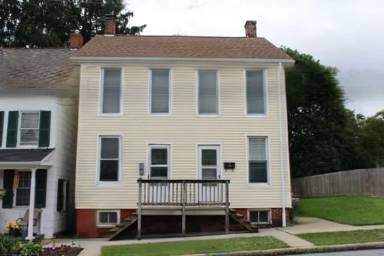 Main picture of 28 W Forrest Ave