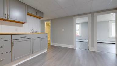 Main picture of 52 Thompson St