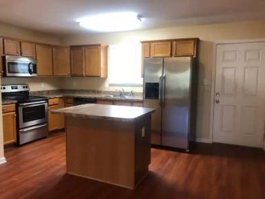 Main picture of 153 Whiting Ave
