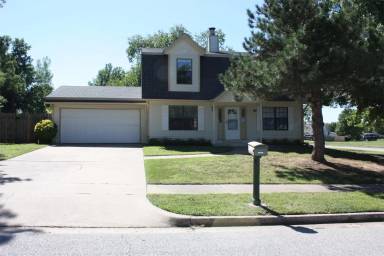 Main picture of 2800 S Narcissus Ct