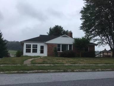 Main picture of 111 Hillcrest Dr