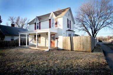 Main picture of 506 N Webster St
