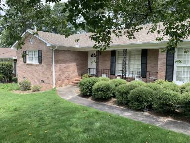 Main picture of 3843 Wingate Dr