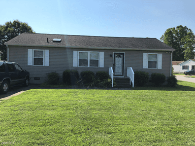 Main picture of 914 Charlotte Dr