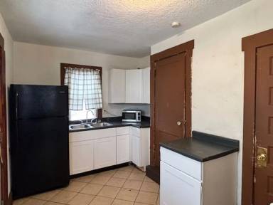 Main picture of 1074 5th St E