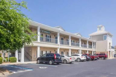 Main picture of 3999 Commons Drive West - B