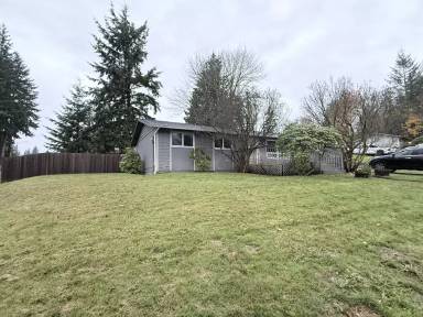 Main picture of 10807 22nd Pl SE
