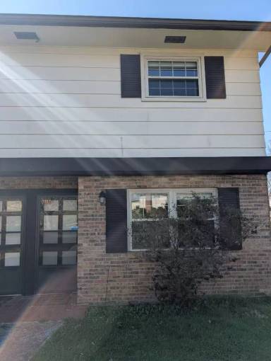 Main picture of 7012 Regency Rd