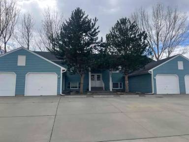 Main picture of 1924 Clubhouse Way