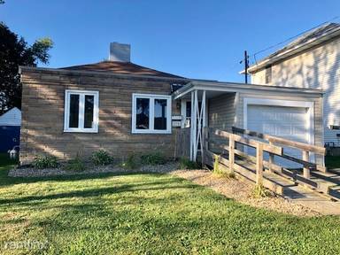 Main picture of 235 Pearl St