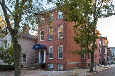 Main picture of 350 Elm St