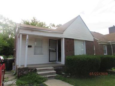 Main picture of 8842 Grandville Ave