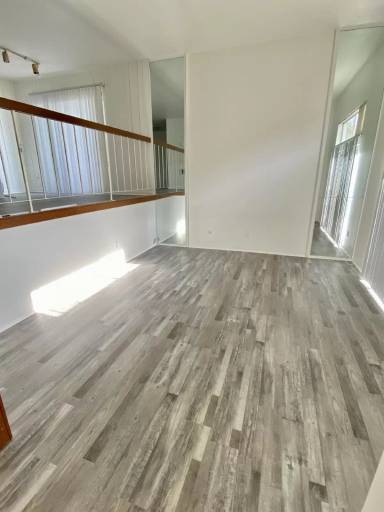 Main picture of 7869 Starling Dr
