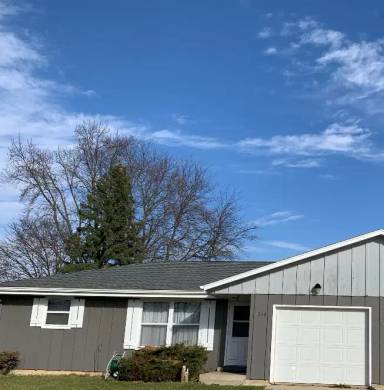 Main picture of 250 Westridge Rd