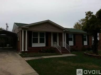 Main picture of 2512 Burgundy Dr