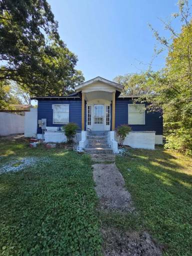 Main picture of 101 Kingwood Dr