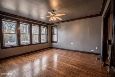 Main picture of 3419 N Lowell Ave