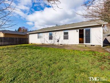Main picture of 15709 NE 93rd St