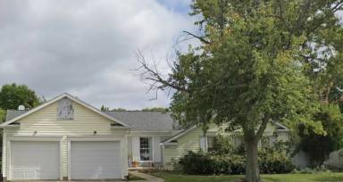 Main picture of 2737 Stoneleigh Dr