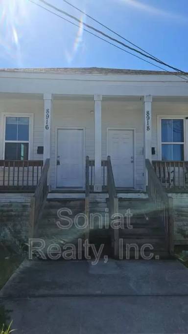 Main picture of 8916 Marks St