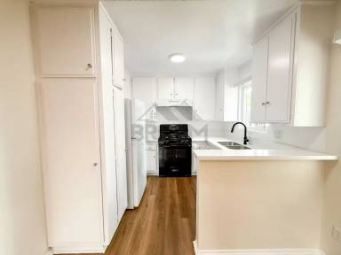 Main picture of 18350 Napa St