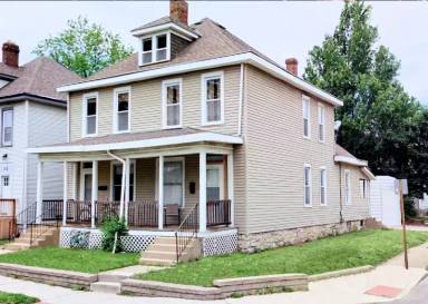 Main picture of 104 E Maynard Ave