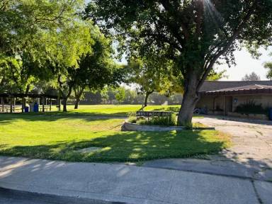 Main picture of 2010 Calaveras Ave