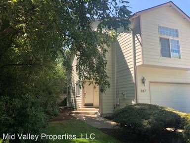 Main picture of 815 NW Sundance Cir