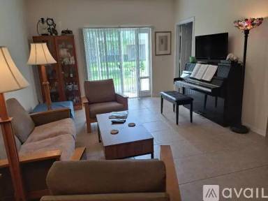 Main picture of 1550 SE Wilshire Pl
