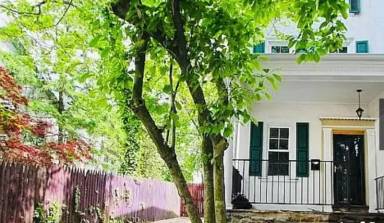 Main picture of 38 W Harvey St