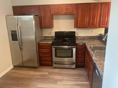 Main picture of 2020 Oak Park Ln