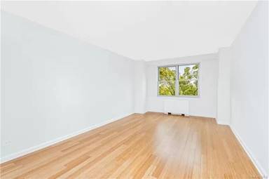 Main picture of 2500 Johnson Ave Apartments