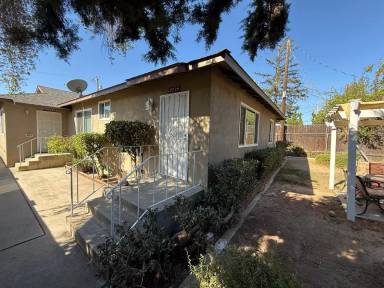 Main picture of 17834 Los Alimos St